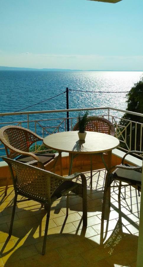 Anesis Seaview Apartment 2 Neos Marmaras Exterior photo